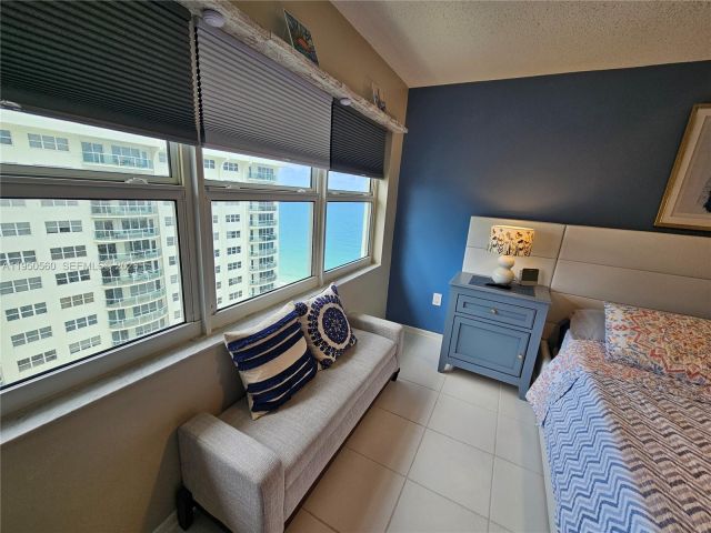 Apartment for rent  Unit # - photo 7427480