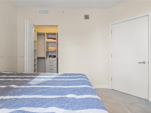 Apartment for rent  Unit #706 - photo 7199937