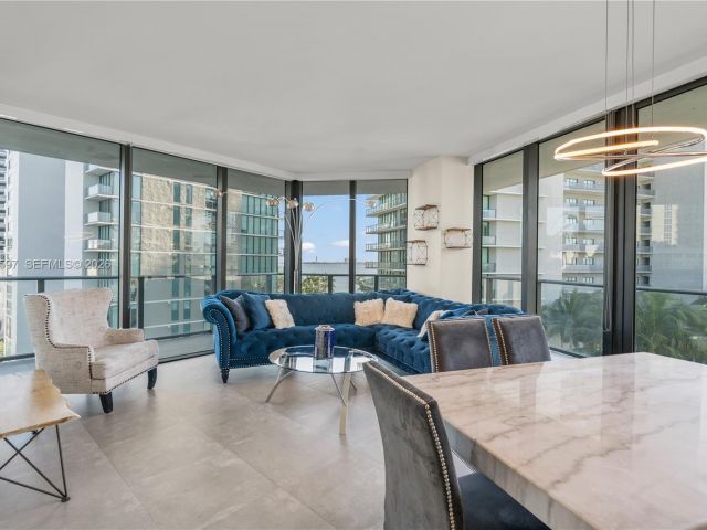 Apartment for rent  Unit #706 - photo 7199945