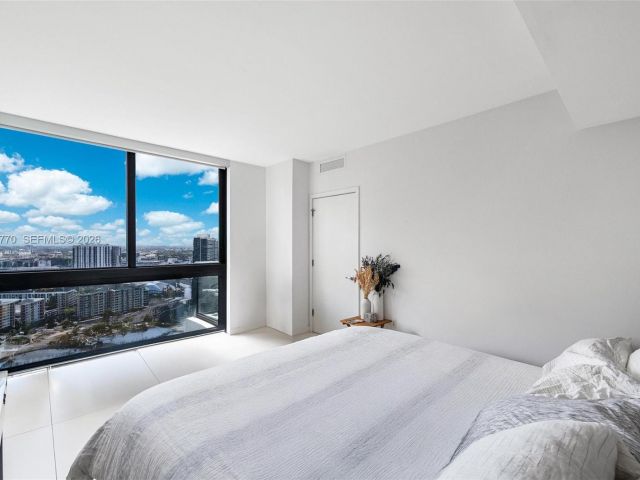 Apartment for sale  Unit #3009 - photo 7199918