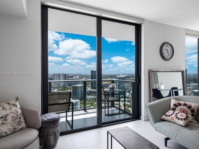 Apartment for sale  Unit #3009 - photo 7199920