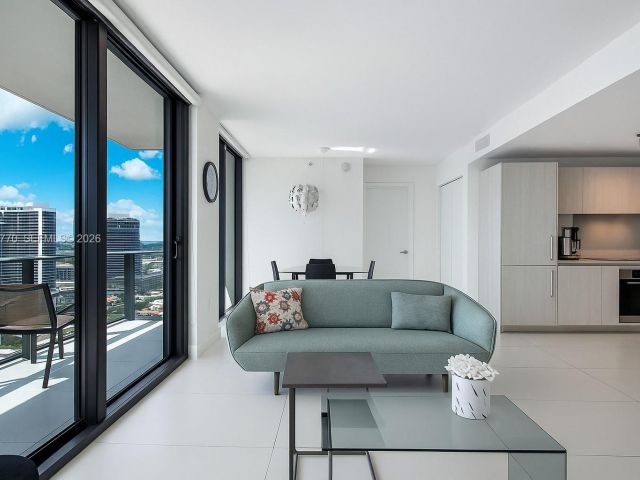 Apartment for sale  Unit #3009 - photo 7199922