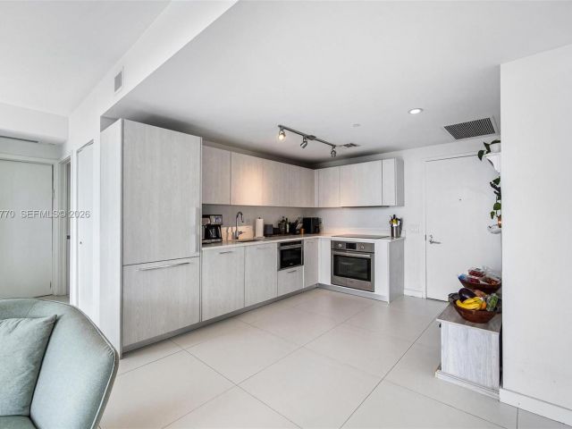 Apartment for sale  Unit #3009 - photo 7199926