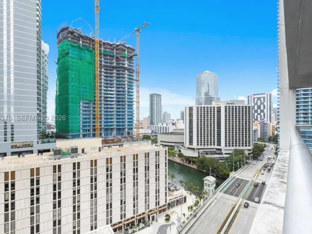2-bedroom condo for sale in Miami - 485 Brickell Ave 1804 - MondialRealty