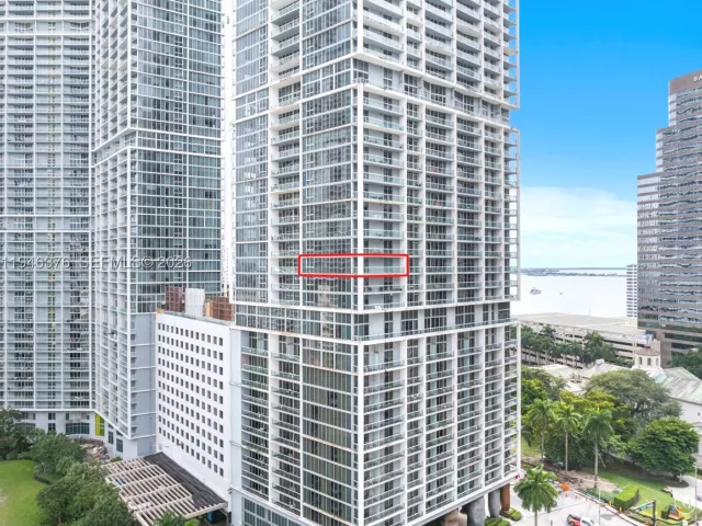 2-bedroom condo for sale in Miami - 485 Brickell Ave 1804 - MondialRealty