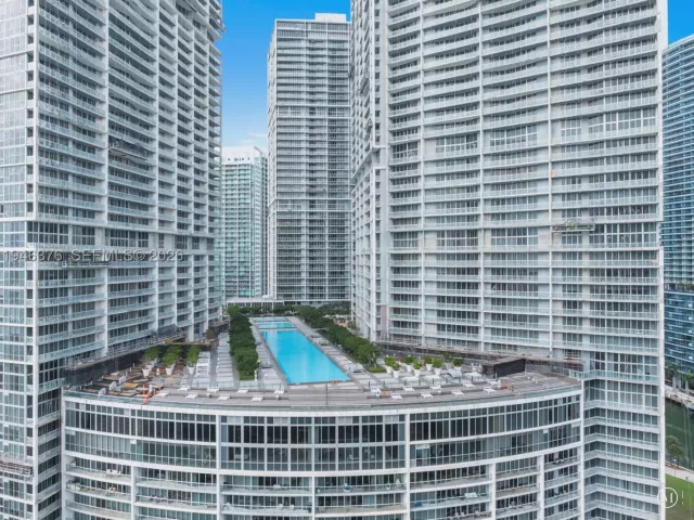 2-bedroom condo for sale in Miami - 485 Brickell Ave 1804 - MondialRealty