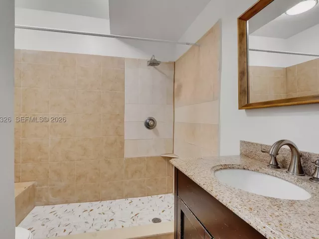4-bedroom home for sale in Miami - 9710 SW SW 161 ST - MondialRealty