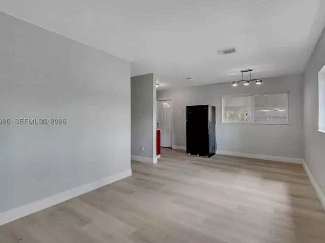 4-bedroom home for sale in Miami - 9710 SW SW 161 ST - MondialRealty