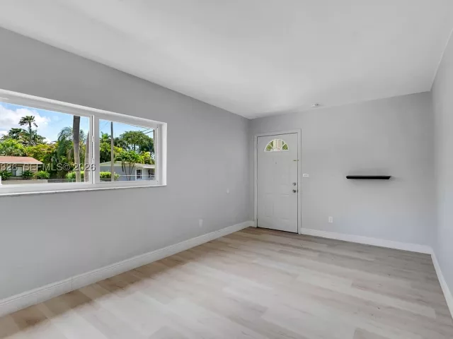 4-bedroom home for sale in Miami - 9710 SW SW 161 ST - MondialRealty
