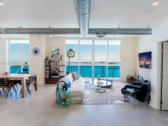 2-bedroom condo for sale in Miami - 700 NE 25th St 2002 - MondialRealty