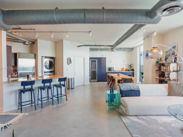 2-bedroom condo for sale in Miami - 700 NE 25th St 2002 - MondialRealty