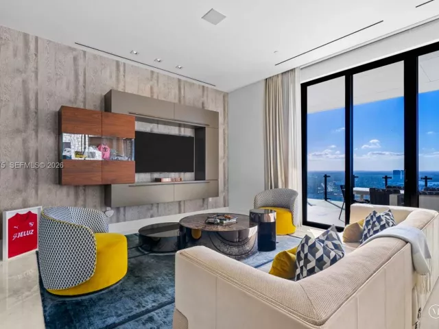 2-bedroom condo for sale in Sunny Isles Beach - 17141 Collins Ave 3002 - MondialRealty