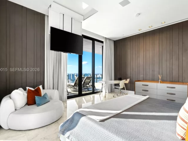 2-bedroom condo for sale in Sunny Isles Beach - 17141 Collins Ave 3002 - MondialRealty