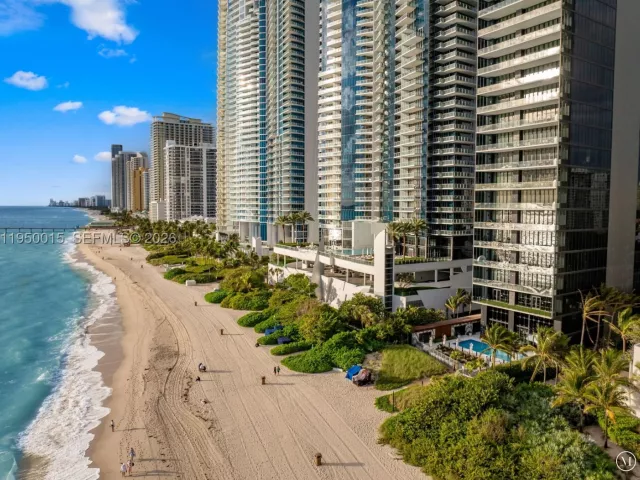 2-bedroom condo for sale in Sunny Isles Beach - 17141 Collins Ave 3002 - MondialRealty