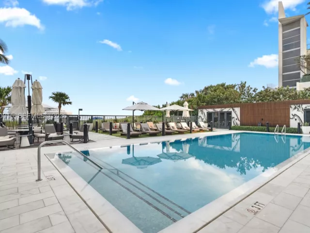 2-bedroom condo for sale in Sunny Isles Beach - 17141 Collins Ave 3002 - MondialRealty