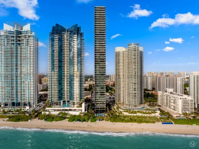 2-bedroom condo for sale in Sunny Isles Beach - 17141 Collins Ave 3002 - MondialRealty