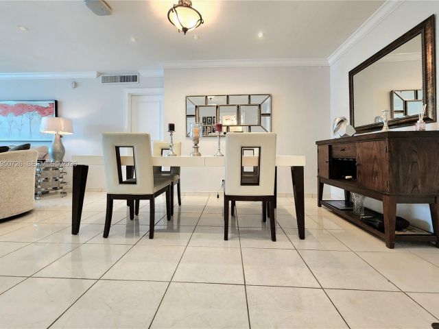 2-bedroom condo for sale in Hallandale Beach - 2030 S Ocean Dr Penthouse 2204 - MondialRealty