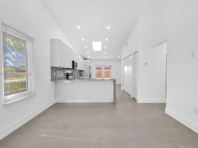 2-bedroom home for rent in Miami - 8394 SW 148th Ave 8394 - MondialRealty