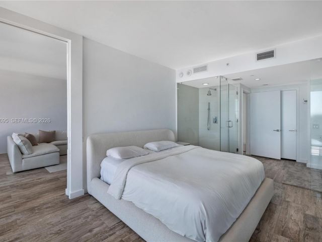 Apartment for sale  Unit #4306 - photo 7199961