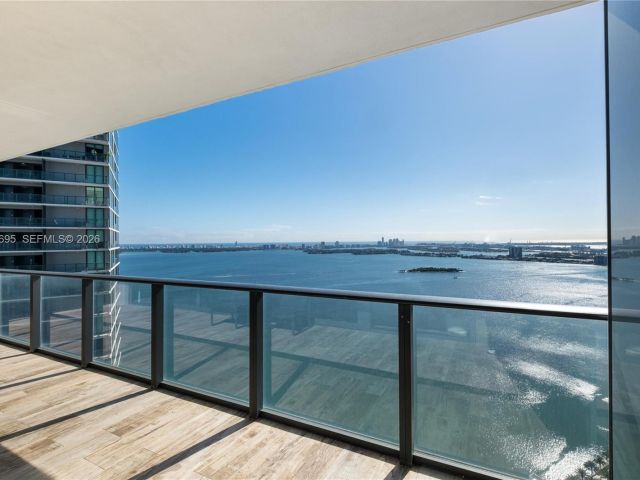 Apartment for sale  Unit #4306 - photo 7199963