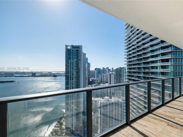 Apartment for sale  Unit #4306 - photo 7199964