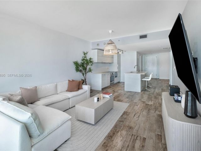 Apartment for sale  Unit #4306 - photo 7199972