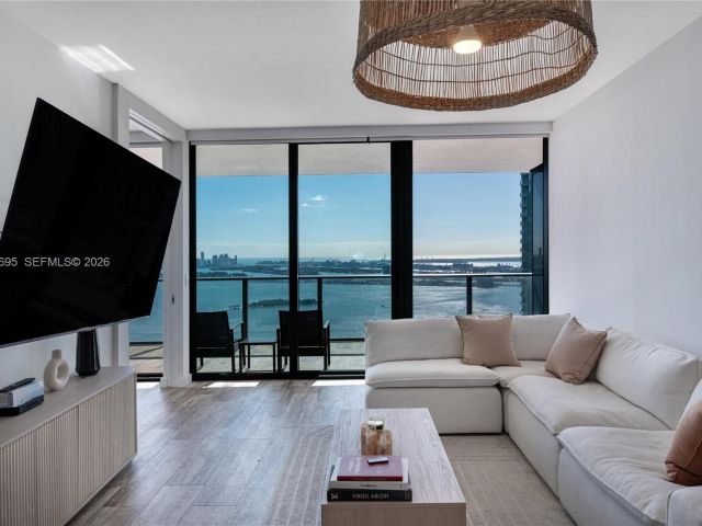 Apartment for sale  Unit #4306 - photo 7199974