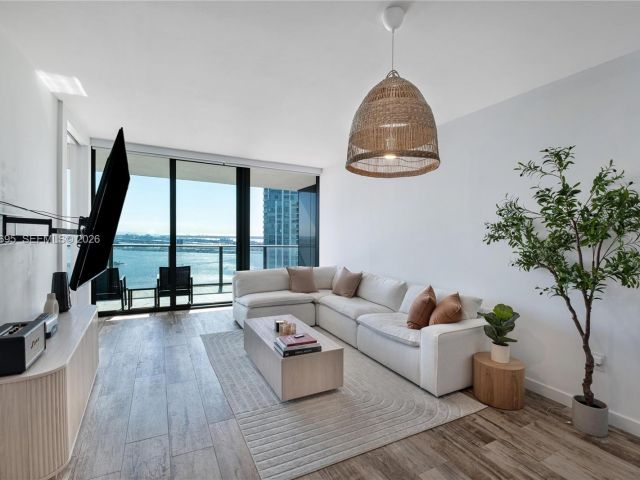 Apartment for sale  Unit #4306 - photo 7199975