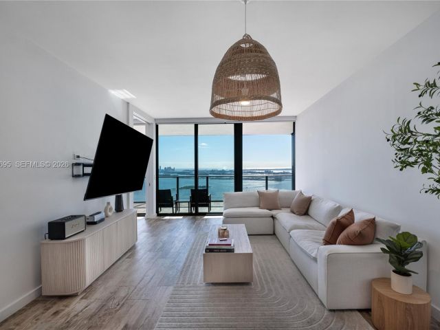 Apartment for sale  Unit #4306 - photo 7199976