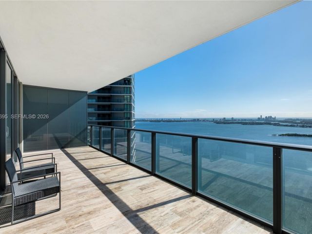 Apartment for sale  Unit #4306 - photo 7199977