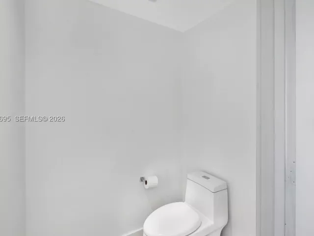 2-bedroom condo for sale in Miami - 650 NE 32nd St 4306 - MondialRealty