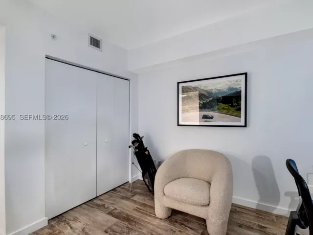 2-bedroom condo for sale in Miami - 650 NE 32nd St 4306 - MondialRealty