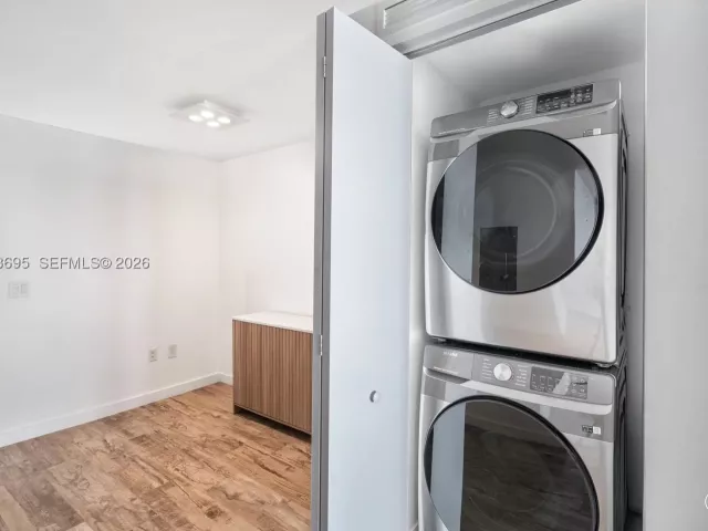 2-bedroom condo for sale in Miami - 650 NE 32nd St 4306 - MondialRealty