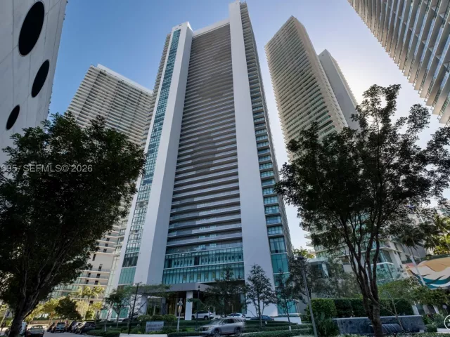 2-bedroom condo for sale in Miami - 650 NE 32nd St 4306 - MondialRealty