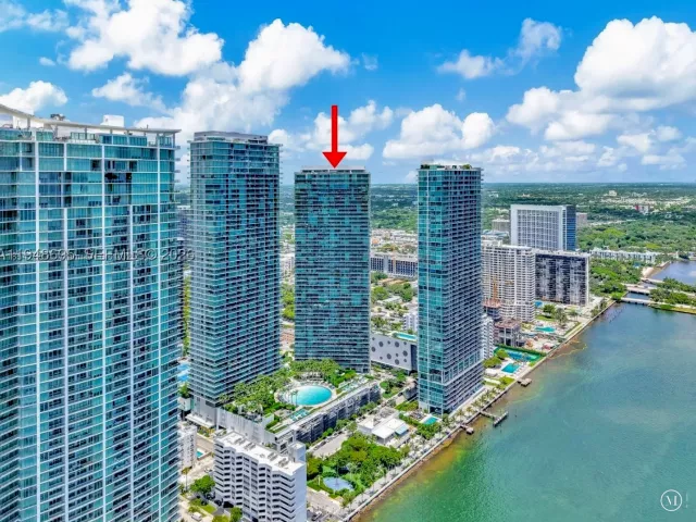 2-bedroom condo for sale in Miami - 650 NE 32nd St 4306 - MondialRealty