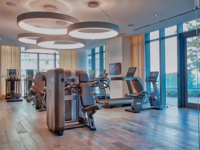 2-bedroom condo for sale in Miami - 650 NE 32nd St 4306 - MondialRealty