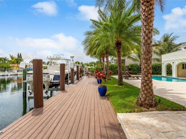 Home for rent at 12515 Palm Rd - photo 7265006