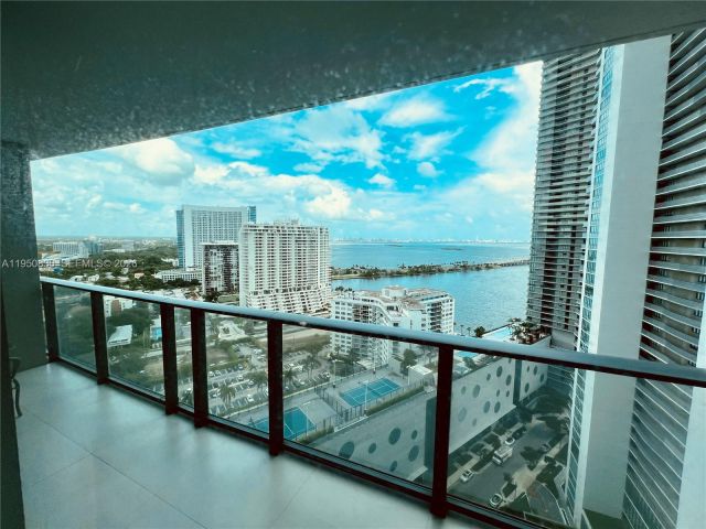 1-bedroom condo for rent in Miami - 501 NE 31st St 2204 - MondialRealty