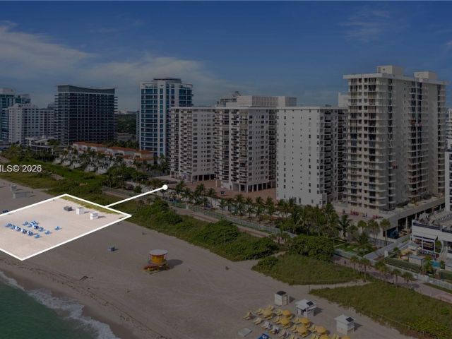 1-bedroom condo for sale in Miami Beach - 6039 Collins Ave 809 - MondialRealty