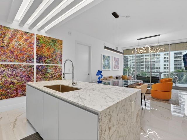 Apartment for rent  Unit #405 - photo 7199723