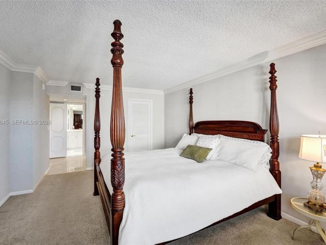 Apartment for sale  Unit #TH-B - photo 7261253