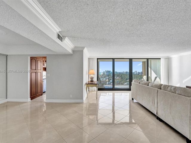 Apartment for sale  Unit #TH-B - photo 7261262