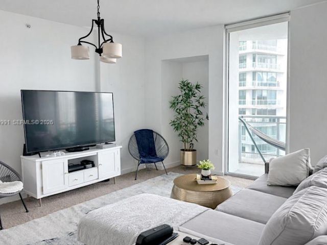1-bedroom condo for sale in Miami - 350 S Miami Ave 2215 - MondialRealty