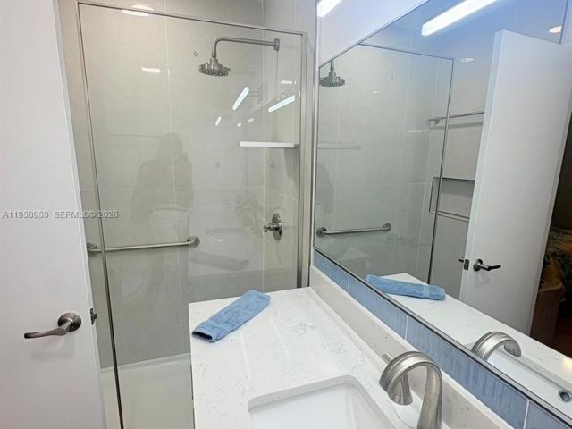 3-bedroom home for rent in Miami - 927 NW 106th Ave Cir - MondialRealty