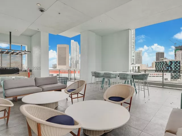 2-bedroom condo for sale in Miami - 90 SW 3rd St 3109 - MondialRealty