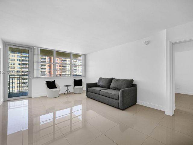 2-bedroom condo for sale in Sunny Isles Beach - 250 174th St 1808 - MondialRealty