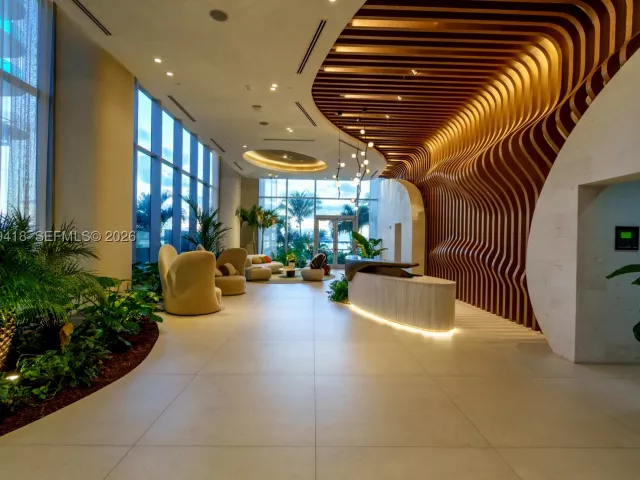 2-bedroom condo for sale in Miami - 700 NE 24th St 2602 - MondialRealty