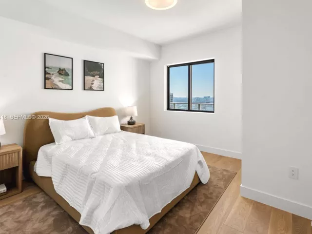 2-bedroom condo for sale in Miami - 700 NE 24th St 2602 - MondialRealty