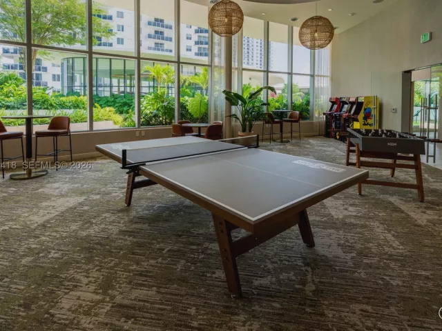 2-bedroom condo for sale in Miami - 700 NE 24th St 2602 - MondialRealty