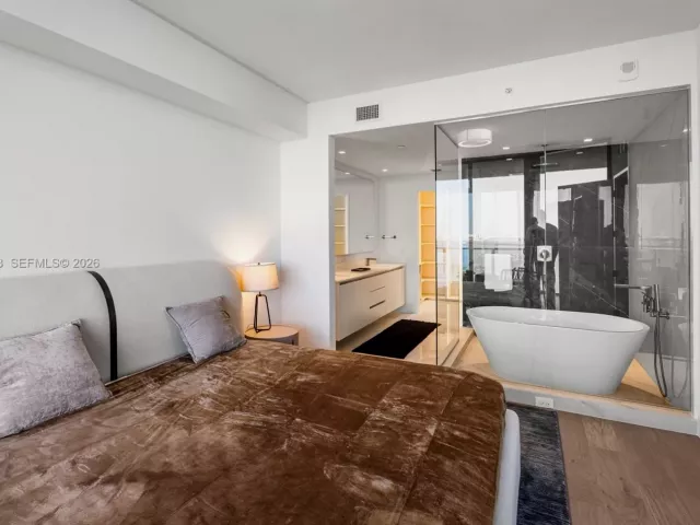 2-bedroom condo for sale in Miami - 700 NE 24th St 2602 - MondialRealty